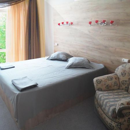 Hotel David Samtredia Esterno foto
