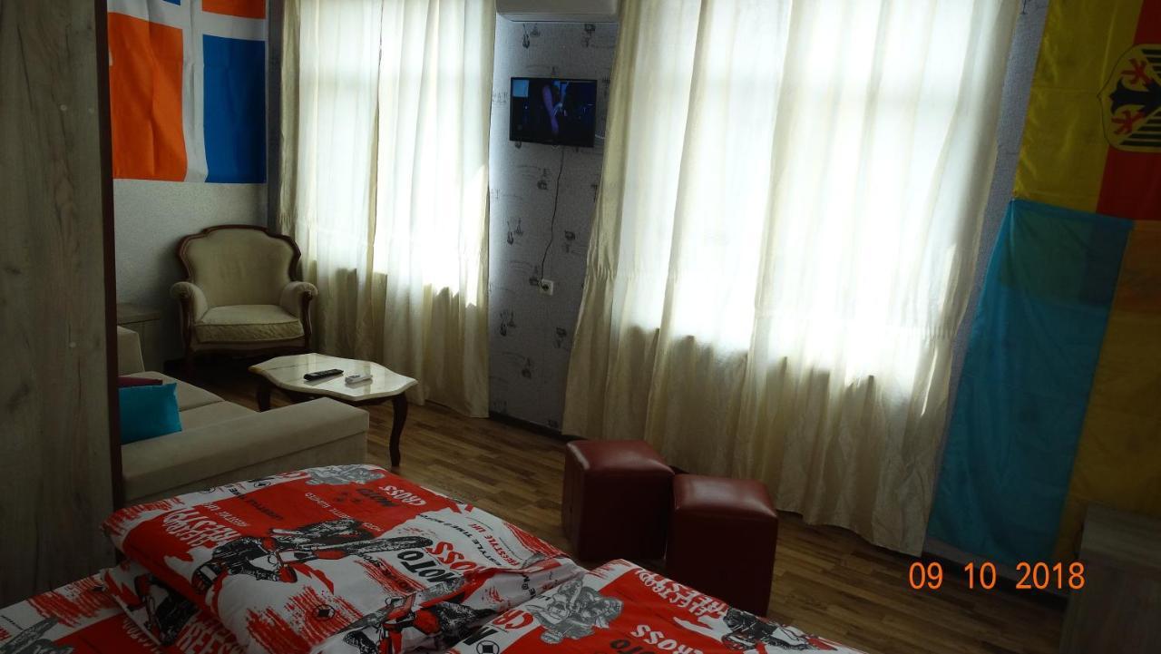 Hotel David Samtredia Esterno foto